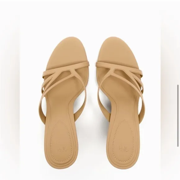 Zara 7.5 Women's beige rubberized strappy Sandals.