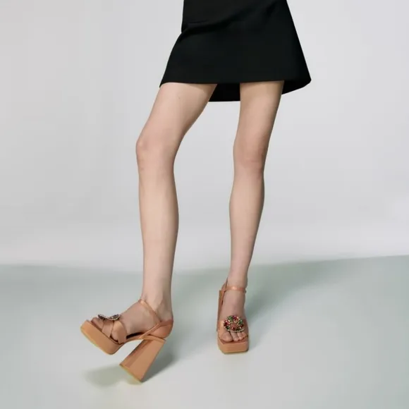 ZARA EMBELLISHED PLATFORM SANDALS Chunky heeled bloggers favorite