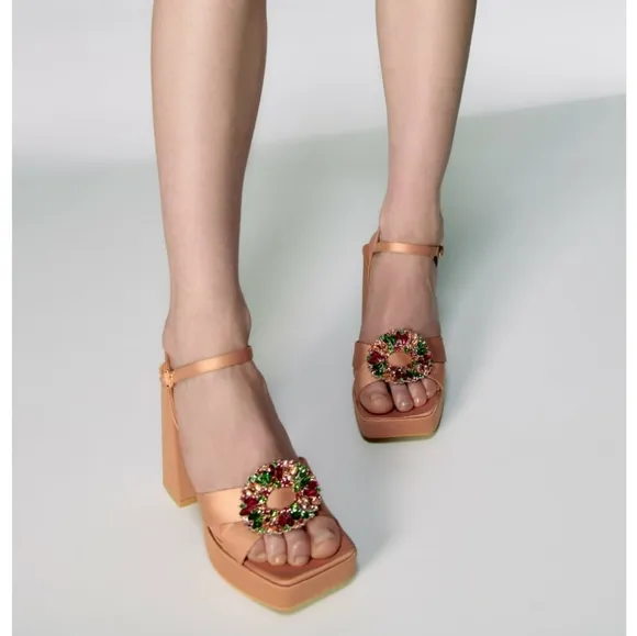ZARA EMBELLISHED PLATFORM SANDALS Chunky heeled bloggers favorite