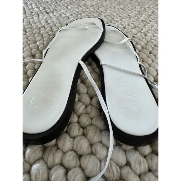 ZARA STRAPPY LEATHER FLAT SANDALS