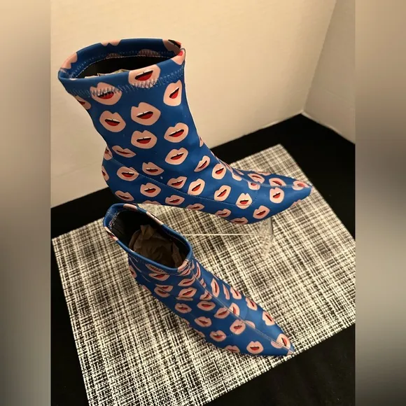 ZARA sz 37 Lips print neoprene stretchy sock ankle boot pointy toe stiletto heel